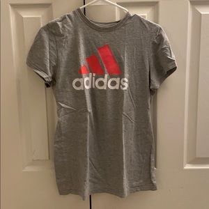 Medium adidas tee